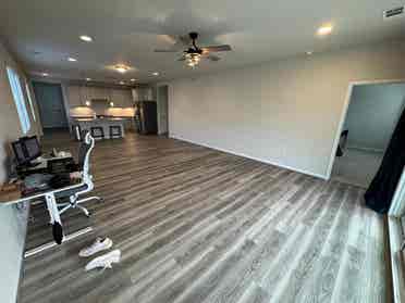 🏡Room for rent, w/ big back yard! 