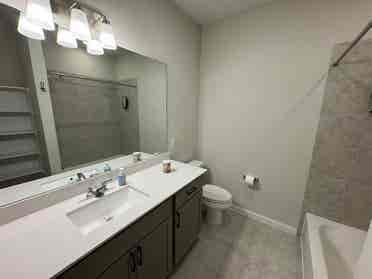 🏡Room for rent, w/ big back yard! 
