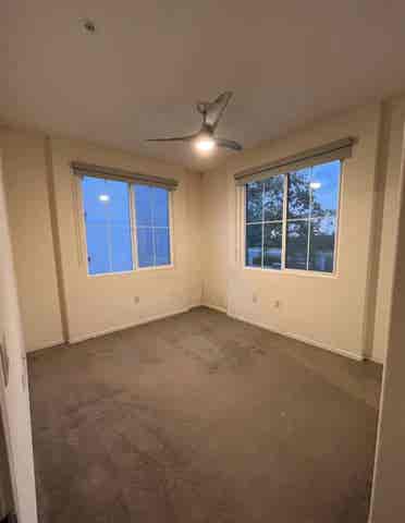 Private room in Torrey Hills