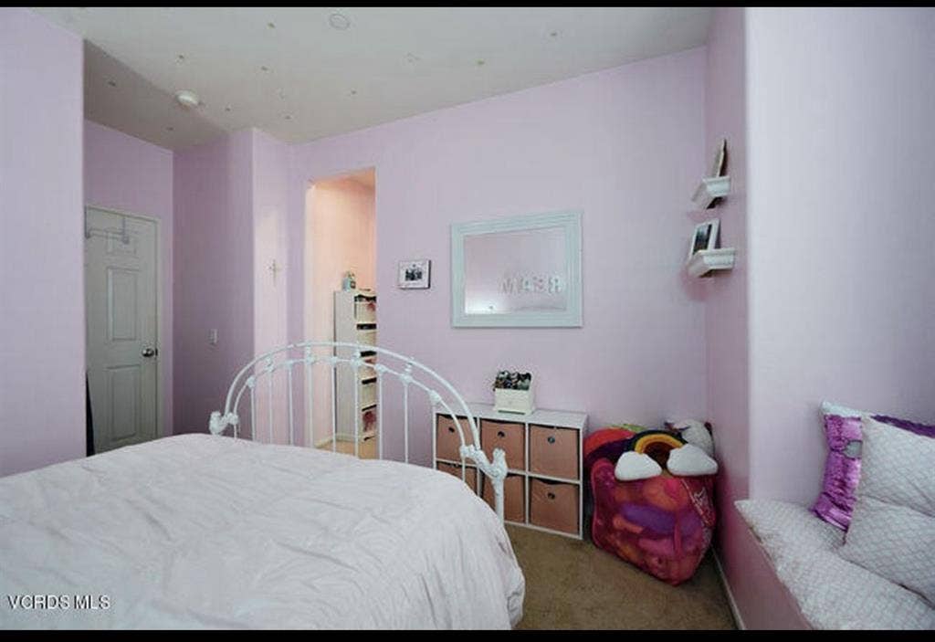 2 bedroom with bathrooms available
