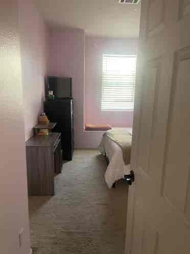 2 bedroom with bathrooms available