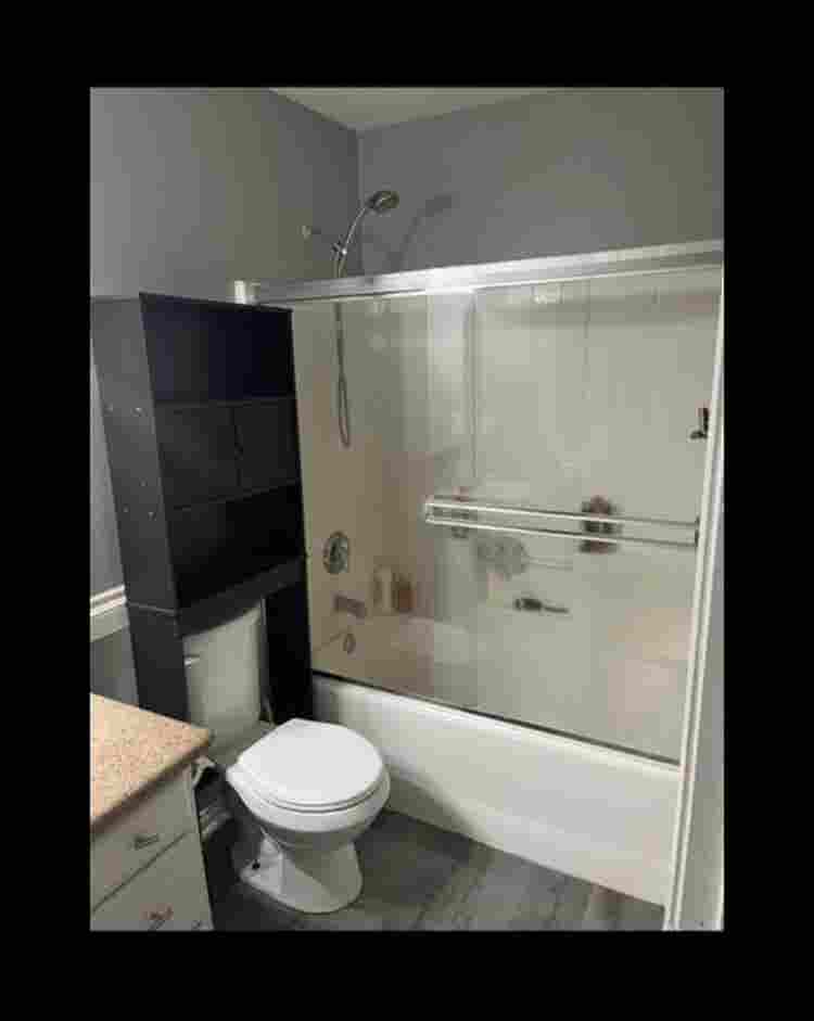 Room for rent with shared bathroom