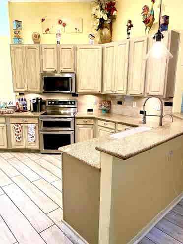 Roommates needed-furnished