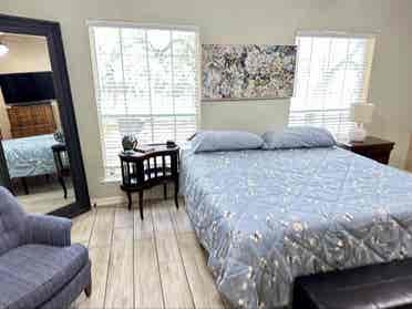 Roommates needed-furnished