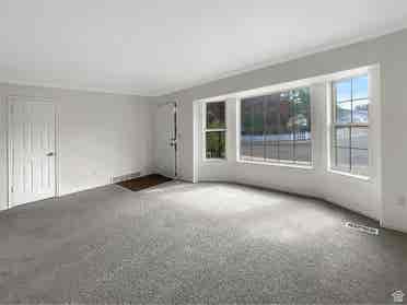 5 bedroom house available for rent