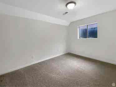 5 bedroom house available for rent