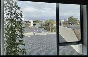 Private room/bathroom in Hollywood!