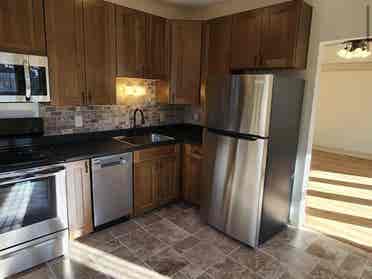 looking for a roommate to sublet