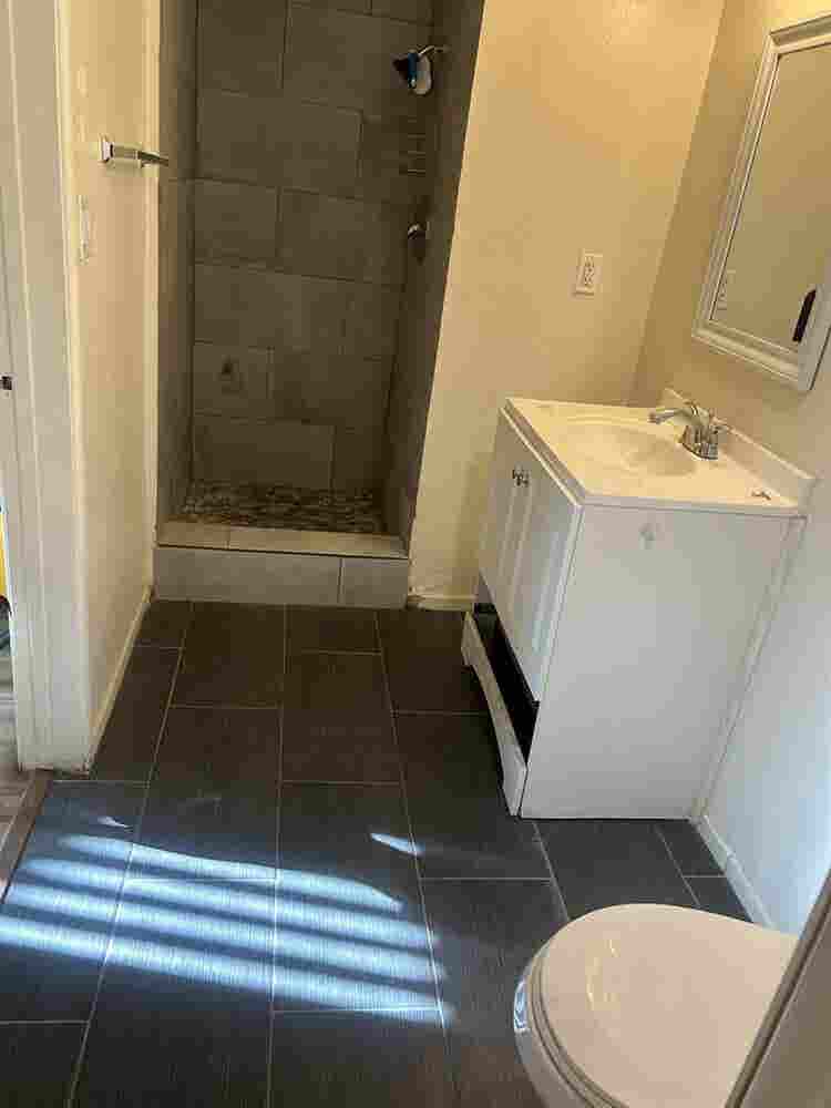 1 bedroom w bathroom