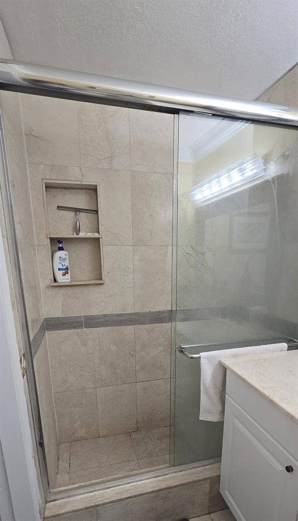 Room For Rent In Deerfield Beach.