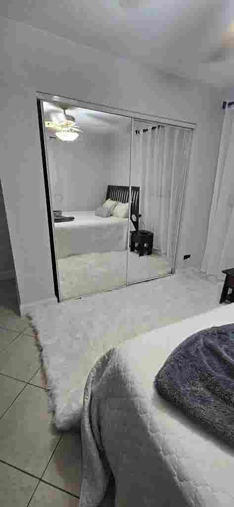 Room For Rent In Deerfield Beach.