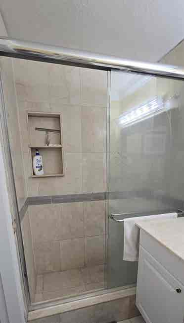Room For Rent In Deerfield Beach.