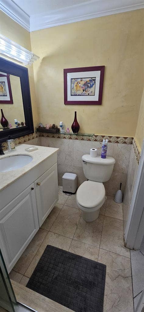 Room For Rent In Deerfield Beach.
