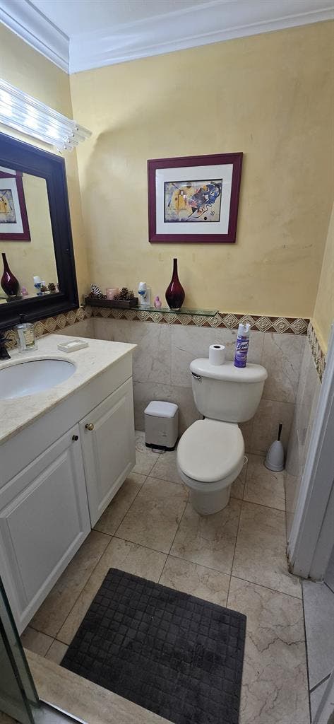 Room For Rent In Deerfield Beach.