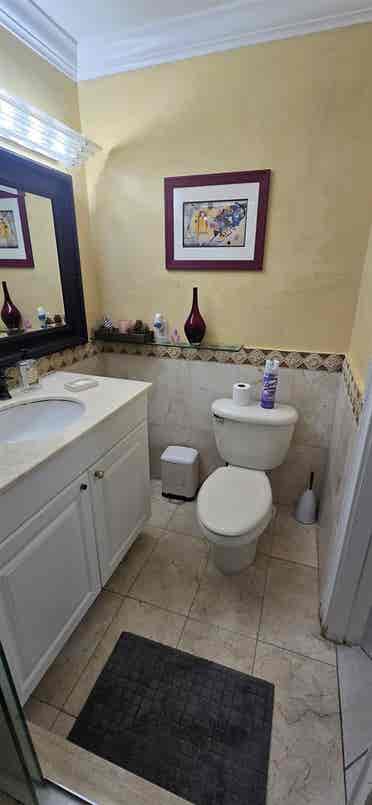Room For Rent In Deerfield Beach.
