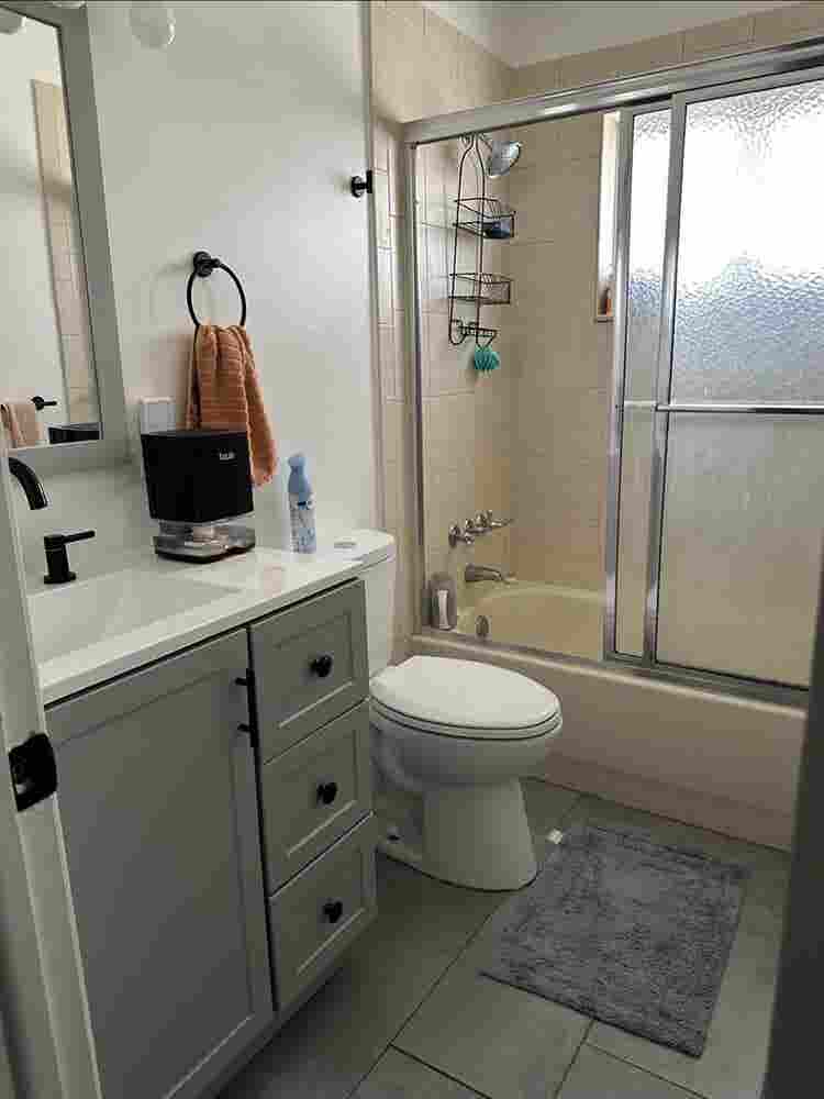 Private Room | Clean, Stylish