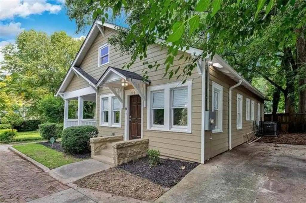 Spacious Home in West End Atlanta