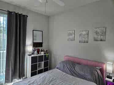 Private Room - Great Location