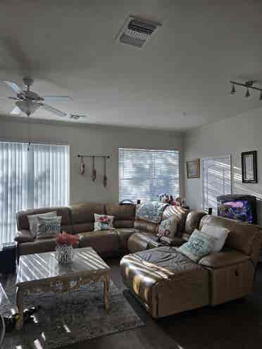 Private Room - Great Location