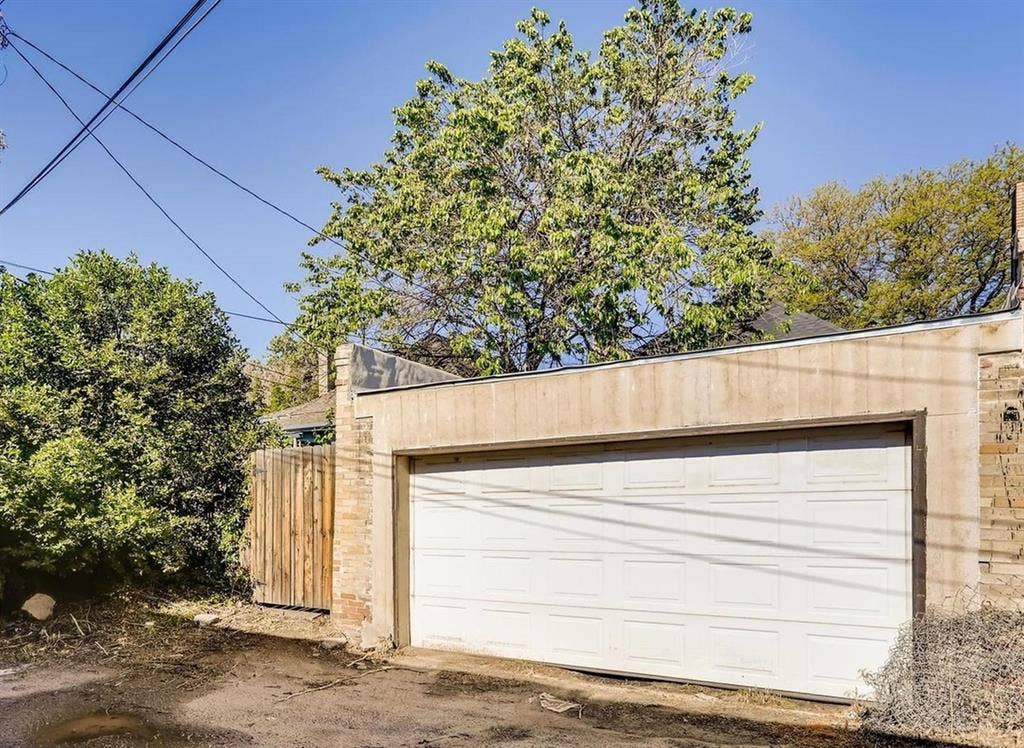 4 BR in Denver