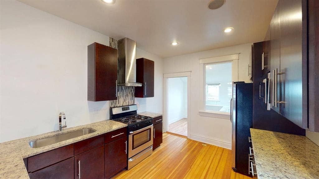4 BR in Denver