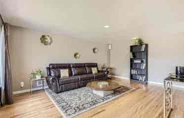 Room in Quiet House In Aurora