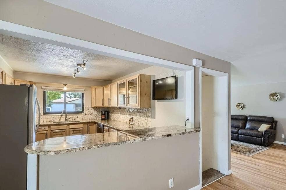 Room in Quiet House In Aurora