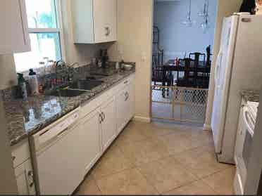 ROOM FOR RENT IN CAPE CORAL
