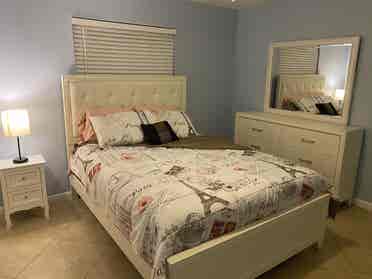 ROOM FOR RENT IN CAPE CORAL