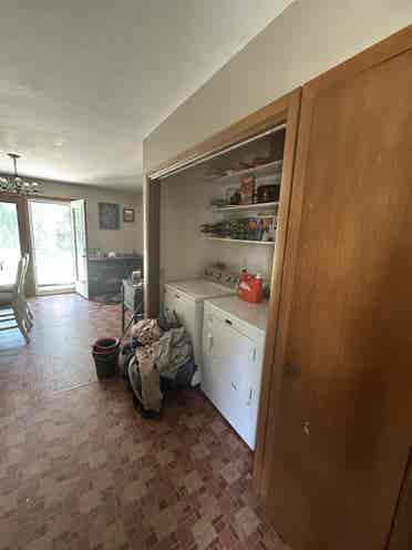 4 bedroom house near Westloop. $