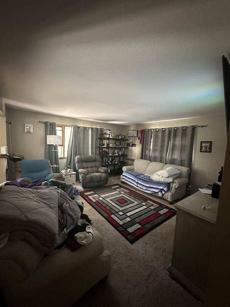 4 bedroom house near Westloop. $