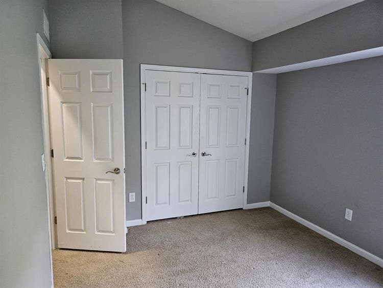 Roommate Needed -  Bath