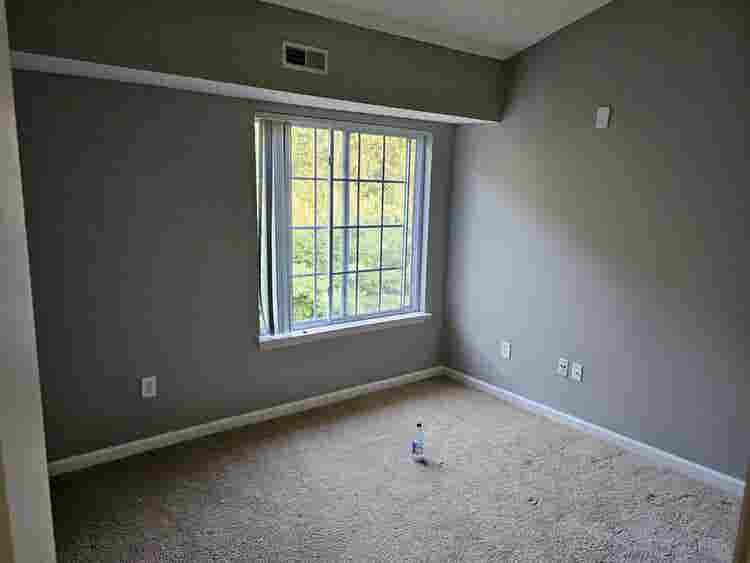 Roommate Needed -  Bath