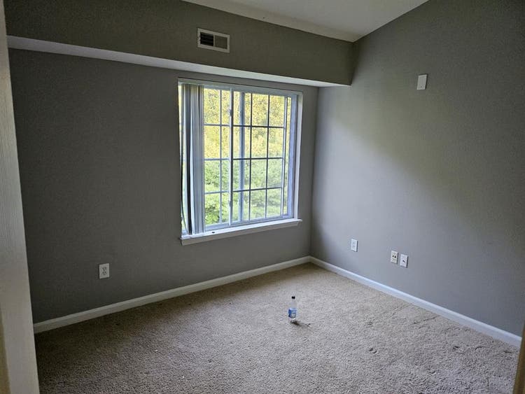 Roommate Needed -  Bath