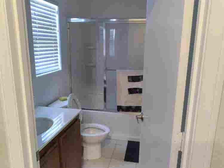 3 Rooms For Rent