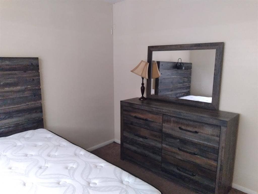 3 Rooms For Rent
