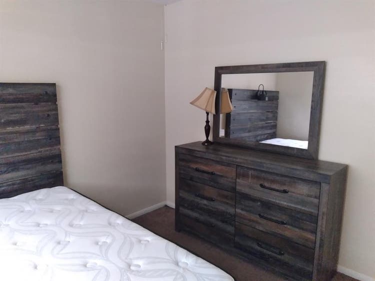 3 Rooms For Rent
