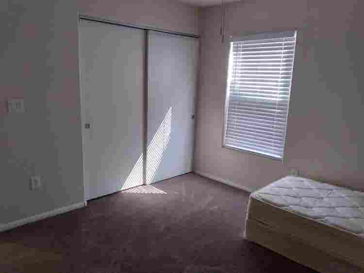 3 Rooms For Rent