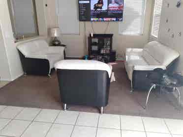 3 Rooms For Rent