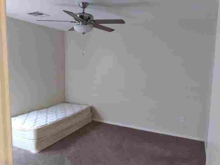 3 Rooms For Rent