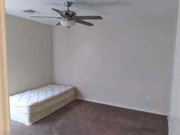 3 Rooms For Rent