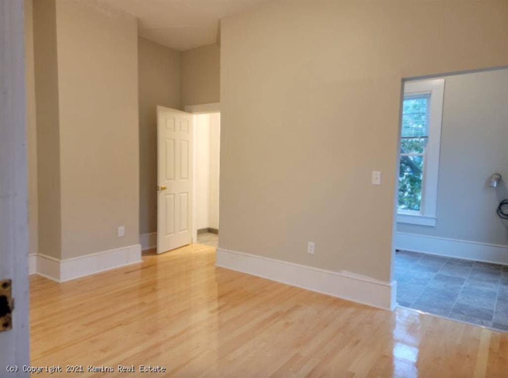 Apartment downtown Amherst