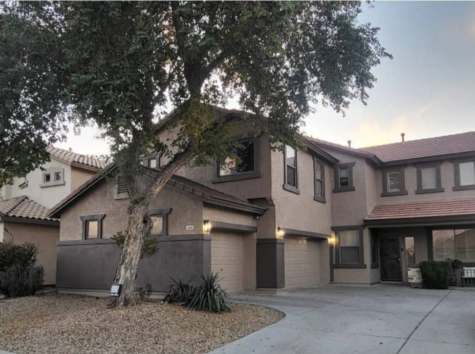 Ensuite, Garage space, & Privacy