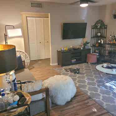 Private Room w/ Free Maid Service