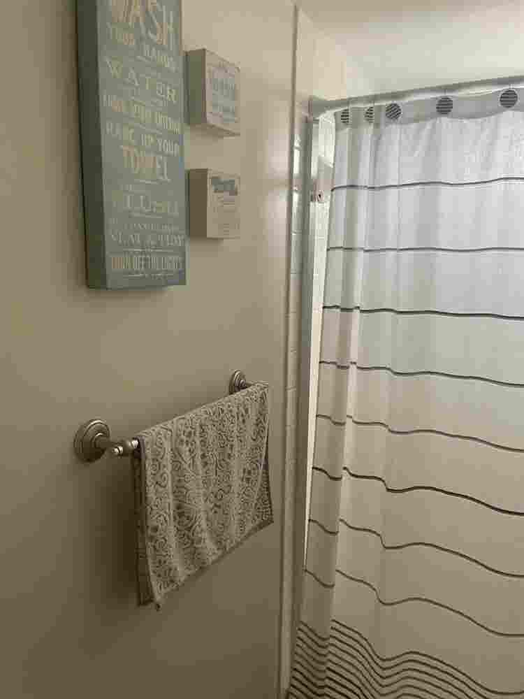 New Listing - Room for rent
