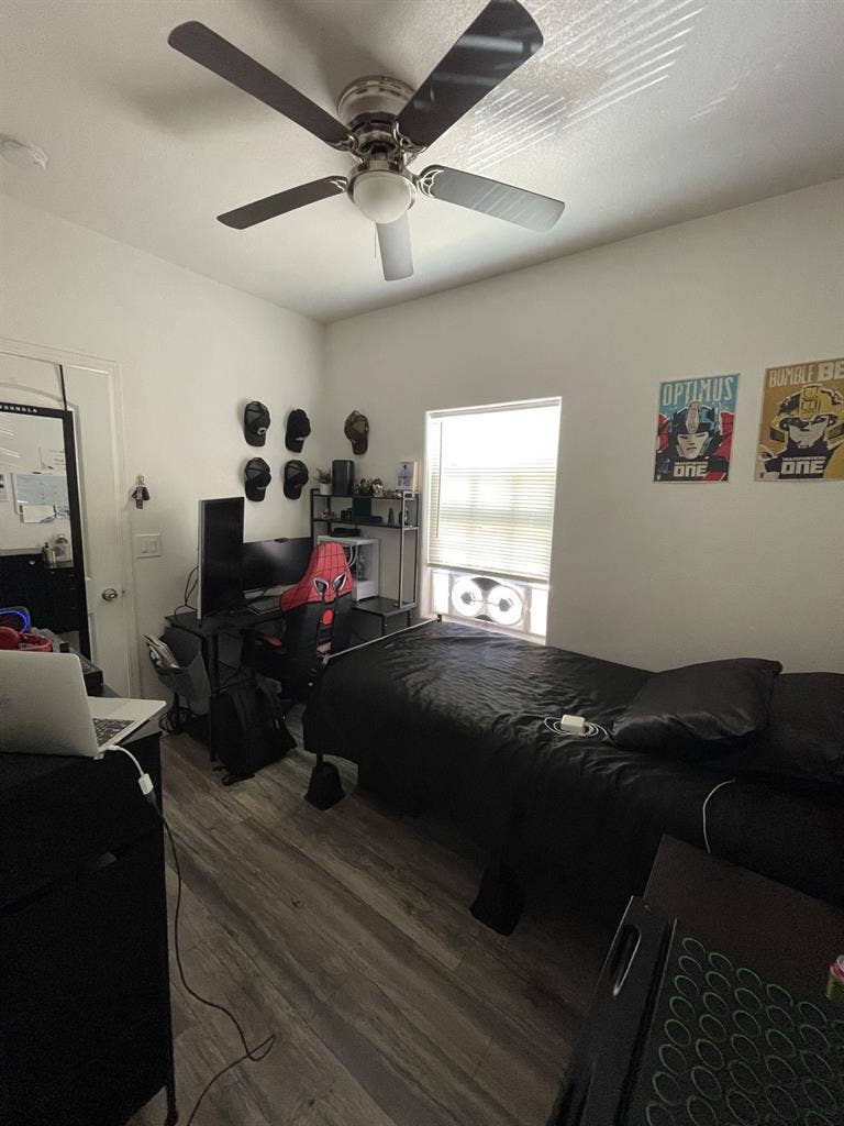 ROOM FOR RENT (Sublease)
