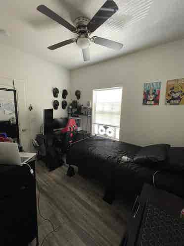 ROOM FOR RENT (Sublease)