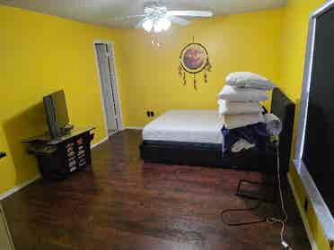 Master bed+bath (available)