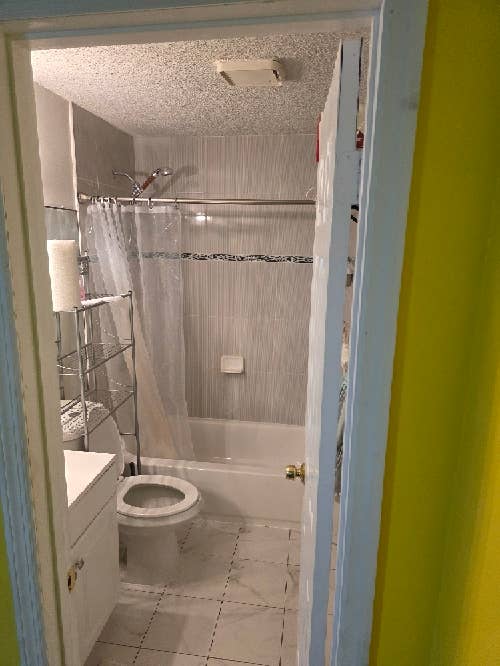 Master bed+bath (held/reserved)