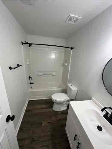 Nice bedroom for rent!!